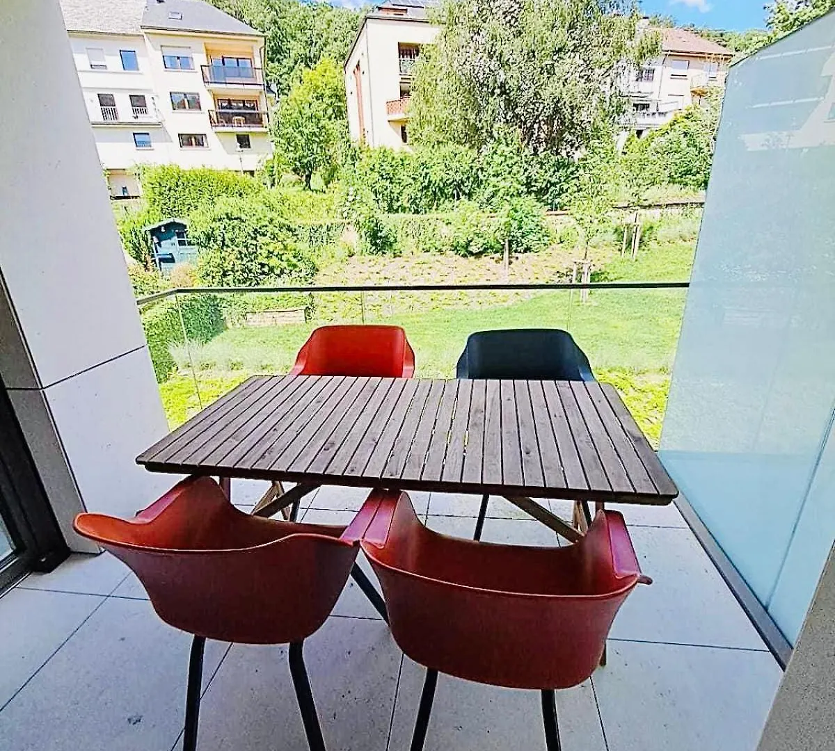 Beautiful Flat with garden view, terrace and parking-105 Apartment Luxembourg