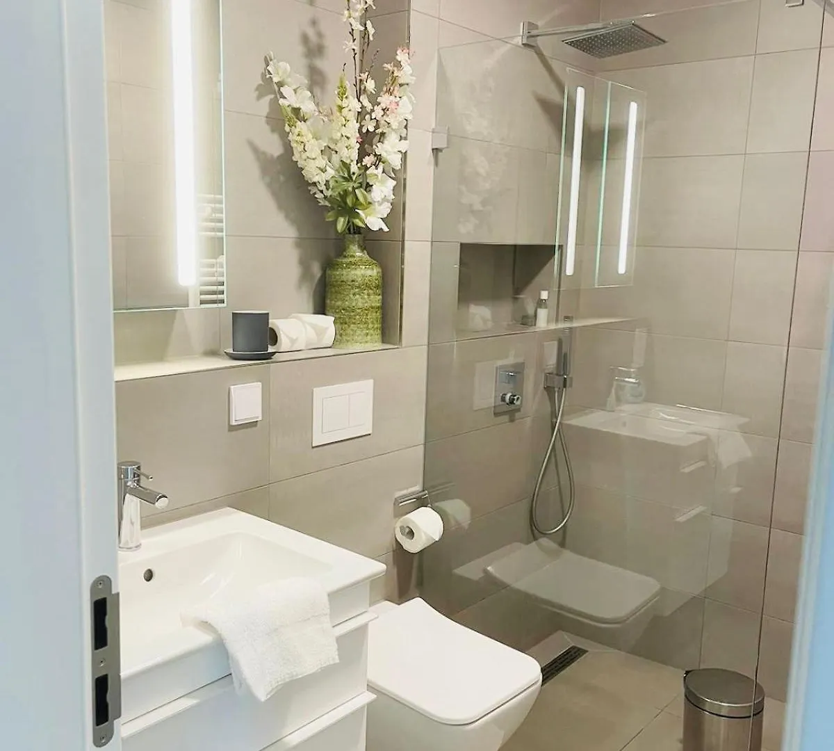 Beautiful Flat with garden view, terrace and parking-105 Apartment Luxembourg